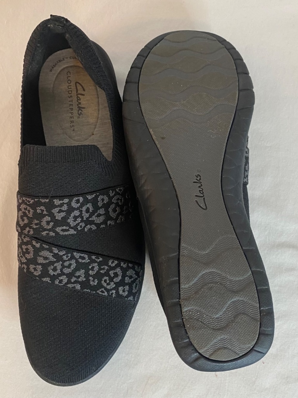 Woman's Black Flats, Size 11 - Picture 7 of 9